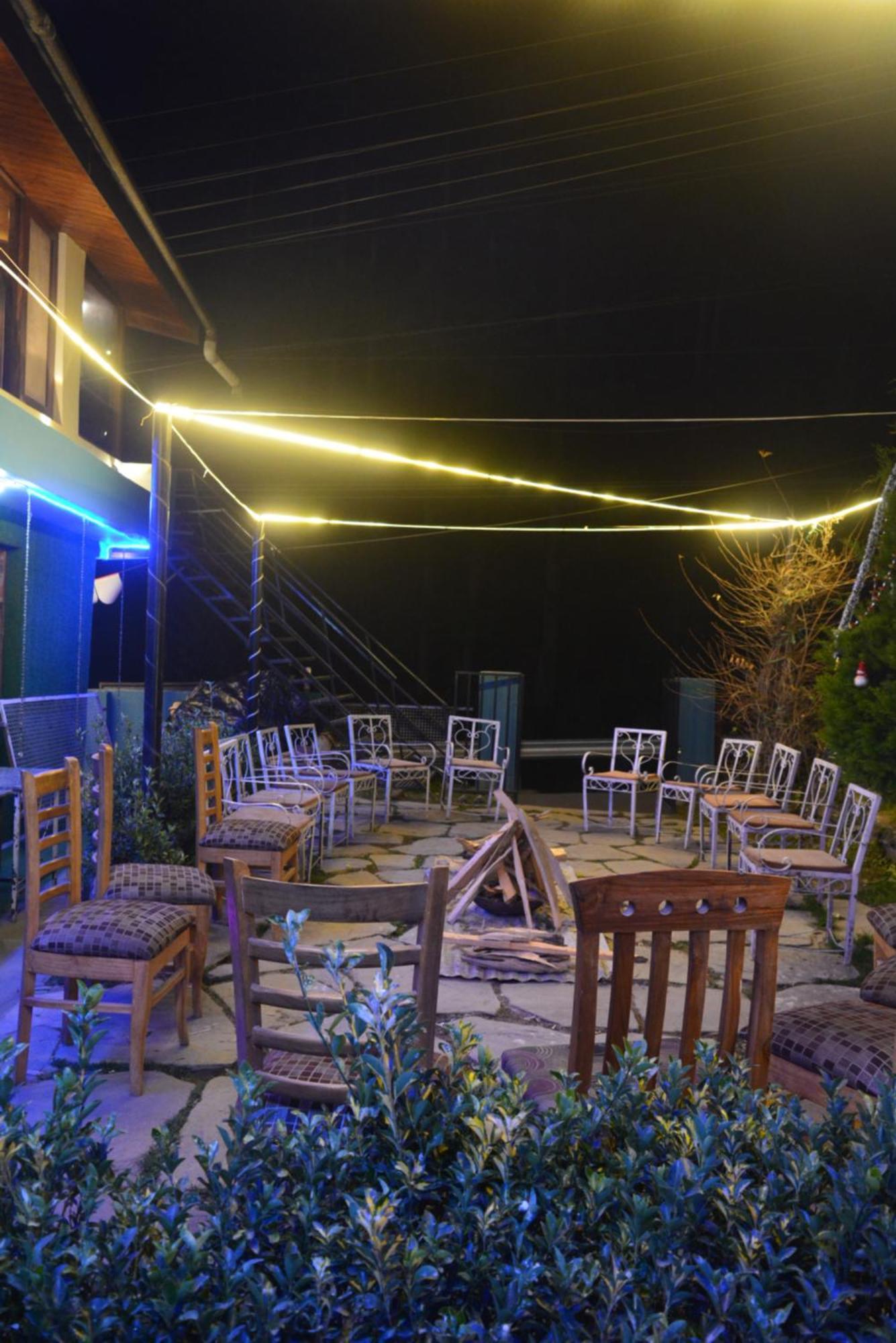The Neelgiris Hotel Manāli Exterior foto