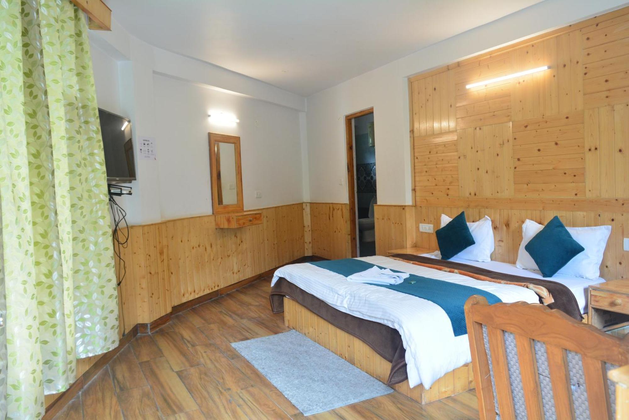 The Neelgiris Hotel Manāli Exterior foto