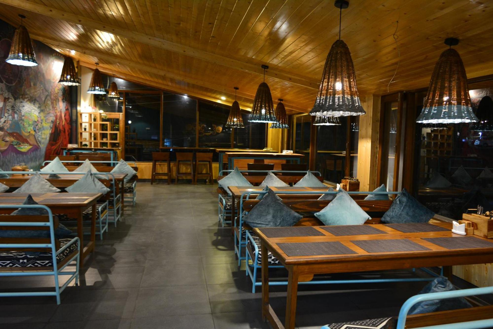 The Neelgiris Hotel Manāli Exterior foto